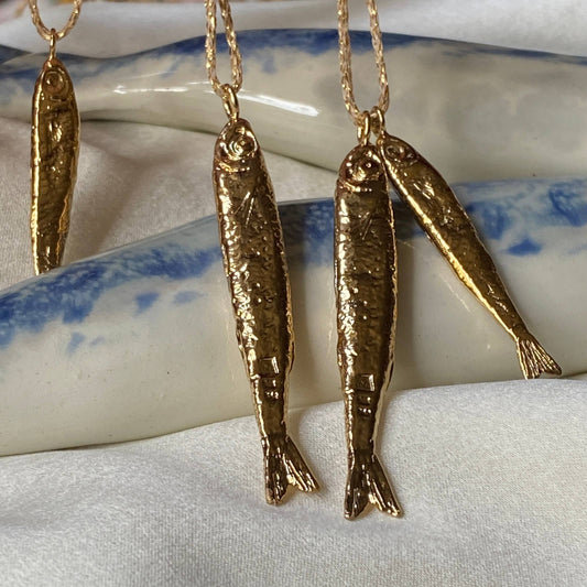 Gold Duo 2 Fish Ablette Necklace with Lurex Gold Thread: France