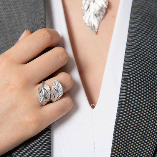 Alondra Silver Feather Ring: Spain